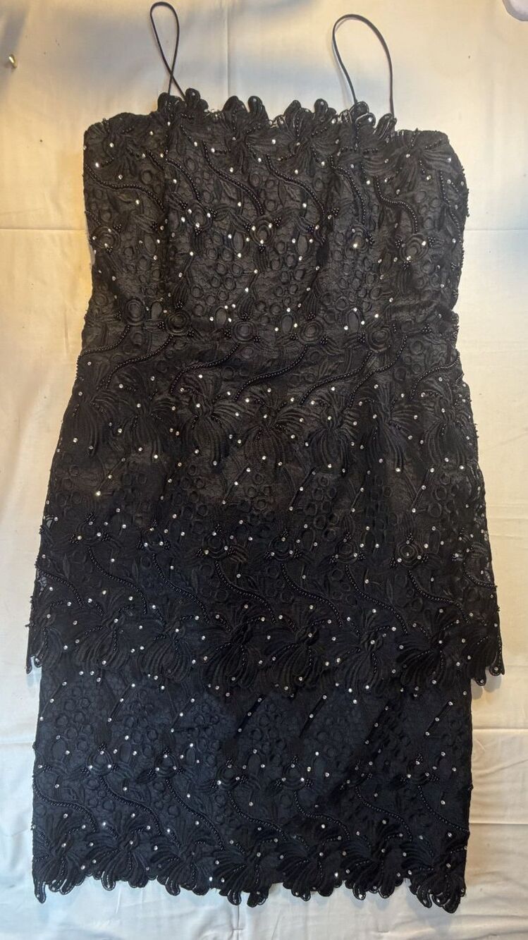 Strapless Tube Dress Black Lace – Elegant & Timeless Party Dress
